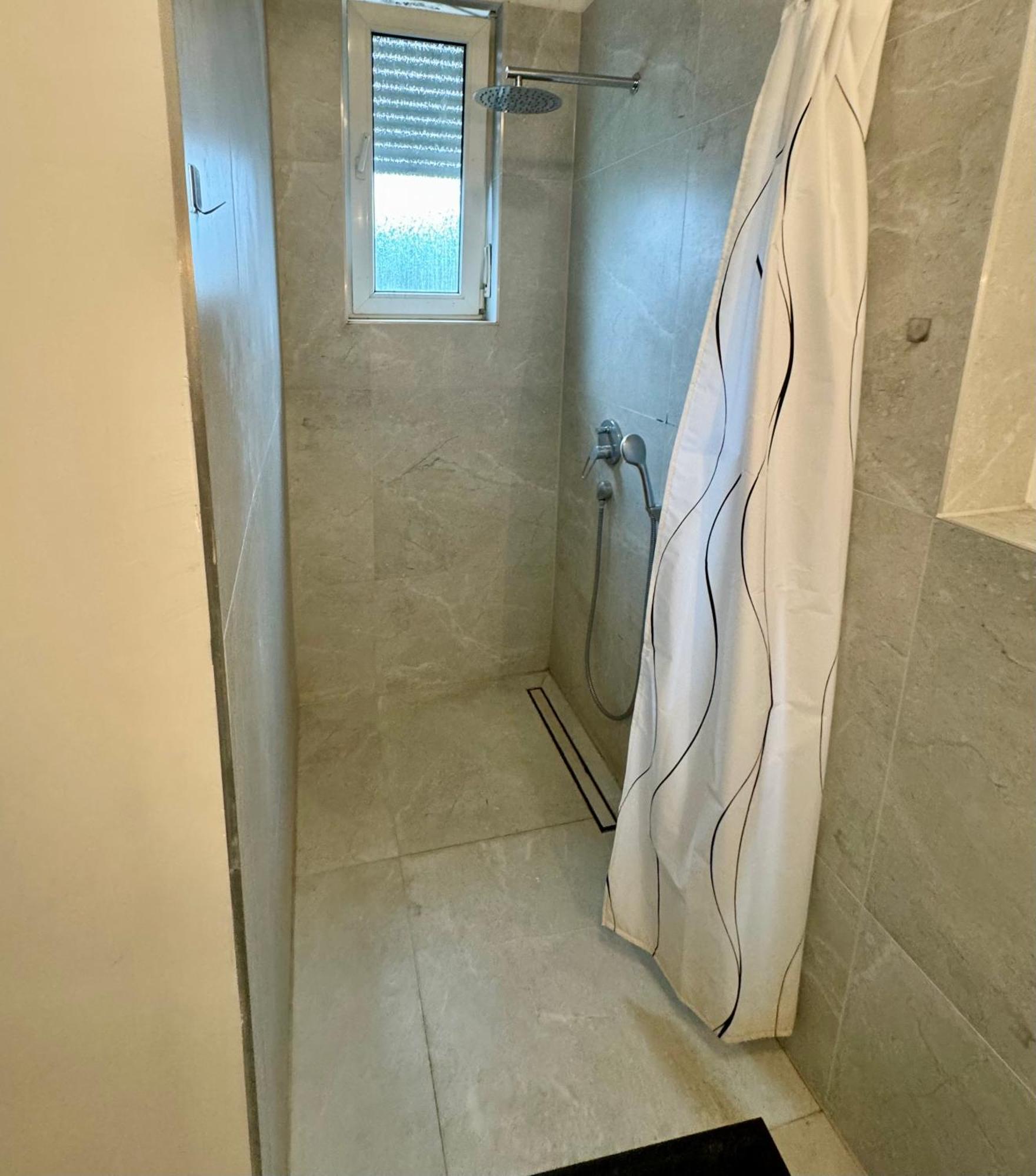 2 Zkb In Buga - Kueche - Parken Appartement MHG